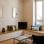 Bright And Charming 60M Family Flat